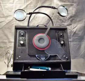31717 Adams Retouching Machine Weighs 32 Pounds Tested Before Listing