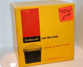 Kodak 0881 Vintage Kodacraft Roll-film Tank With 620 And 127 Original Aprons Unused 152-0881