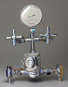 Kodak Px-4-56124 Eastman Water Thermostatic Mixing Valve Darkroom Photography Vintage Nice
