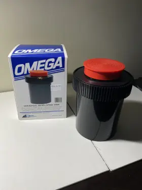 455031 Omega Universal Developing Tank With 2 Adjustable Reels
