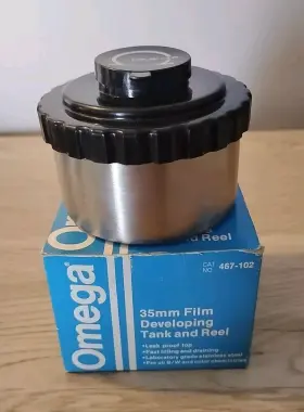 467-102 Omega - 35mm Film Devloping Tank With Reel #467-102 Original Box Very Good